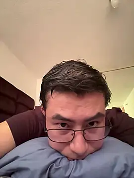 Snapshot of andrewmhilton_ chatting on 19, 5, 2026 andrewmhilton online show from 19, 5, 2026