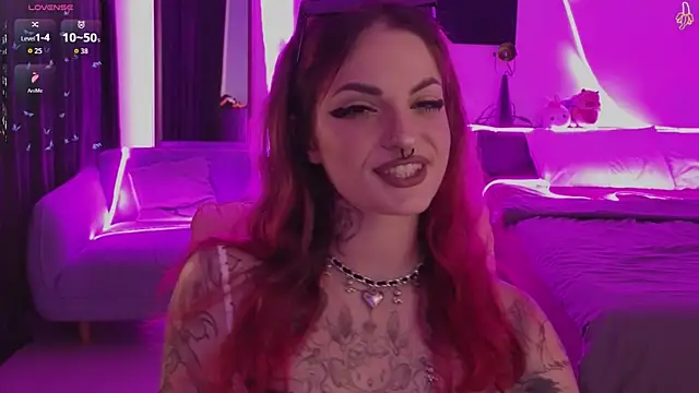 Snapshot of BratzieDarsie chatting on 13, 6, 2026 BratzieDarsie online show from 13, 6, 2026