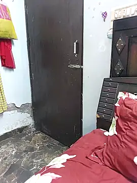 Poojabhabi101 online show from 8, 11, 2025