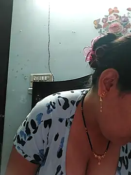 Poojabhabi101 online show from 20, 2, 2026