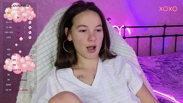 lil luna x online show from 11, 10, 2025