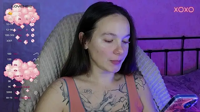 lil luna x online show from 25, 10, 2025