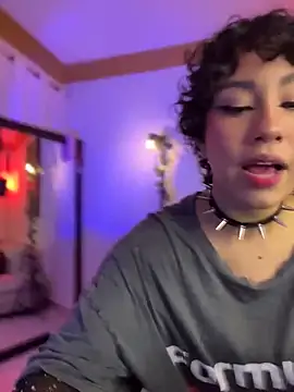 ZahaRoseee online show from 8, 4, 2026