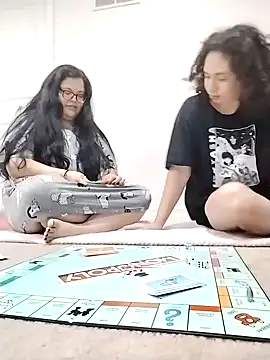 Snapshot of LiverandBrat77 chatting on 12, 9, 2025 LiverandBrat77 online show from 12, 9, 2025