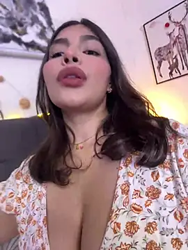 GigiiStone online show from 9, 1, 2025