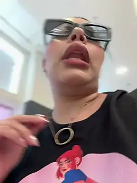 GigiiStone online show from 30, 1, 2025