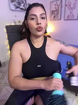 GigiiStone online show from 10, 2, 2025