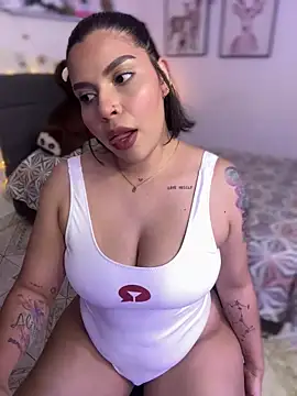 GigiiStone online show from 3, 3, 2025