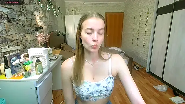 Snapshot of __Aphrodita__wow__ chatting on 11, 5, 2026 Aphrodita wow online show from 11, 5, 2026
