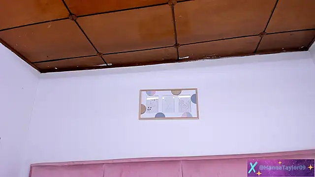 Snapshot of HannaTaylor chatting on 18, 12, 2024 HannaTaylor online show from 18, 12, 2024