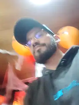 Snapshot of Andres_ramsey chatting on 28, 10, 2025 Andres ramsey online show from 28, 10, 2025