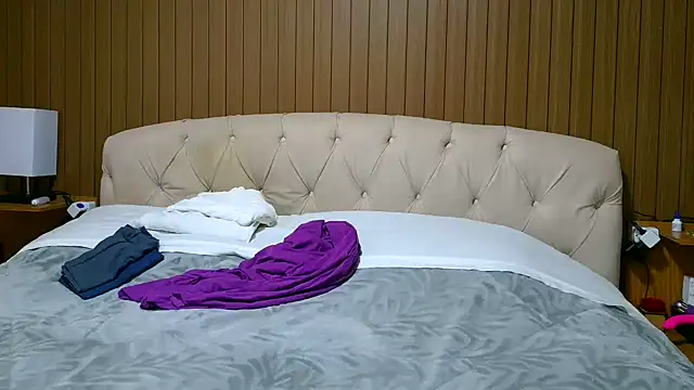 Kellynha Sweet online show from 18, 12, 2025