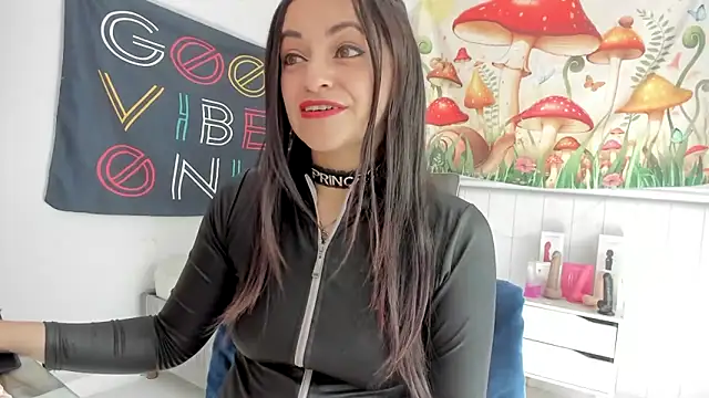 LovelyAzucena online show from 3, 12, 2025