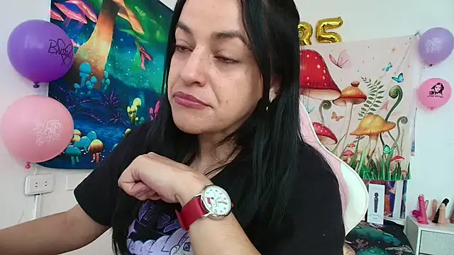 Snapshot of LovelyAzucena chatting on 9, 5, 2026 LovelyAzucena online show from 9, 5, 2026