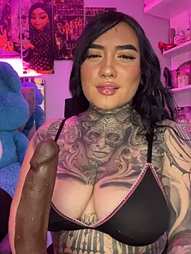 CloeeBeckam online show from 16, 4, 2026