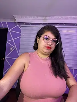 Snapshot of MiiaaJoness chatting on 14, 5, 2026 MiiaaJoness online show from 14, 5, 2026