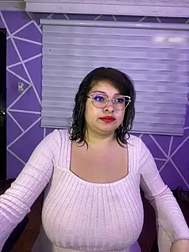 Snapshot of MiiaaJoness chatting on 9, 7, 2026 MiiaaJoness online show from 9, 7, 2026