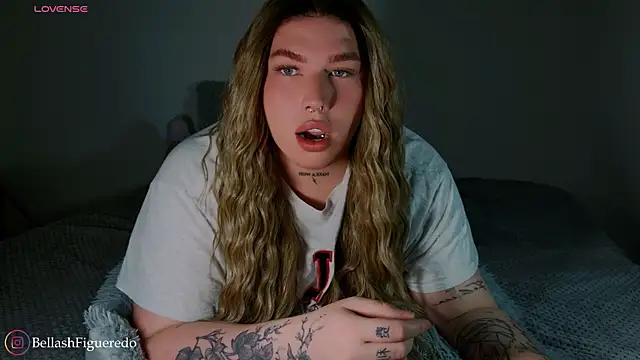 IsabellaFigueredo   online show from 1, 12, 2025