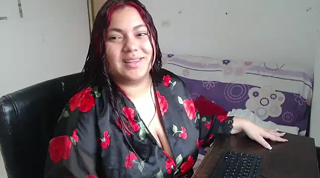 girl milk2 online show from 18, 2, 2025