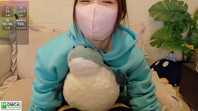 Snapshot of SUZU_ chatting on 5, 5, 2026 SUZU online show from 5, 5, 2026