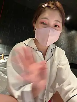 Snapshot of SUZU_ chatting on 14, 6, 2026 SUZU online show from 14, 6, 2026