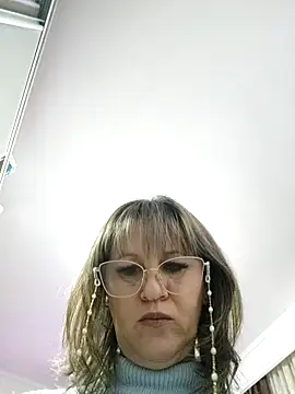 naughtymilfT online show from 20, 2, 2025