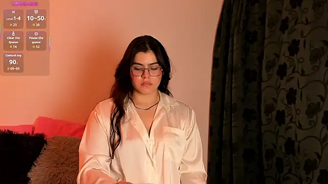 Snapshot of veronica185 chatting on 27, 6, 2026 veronica185 online show from 27, 6, 2026