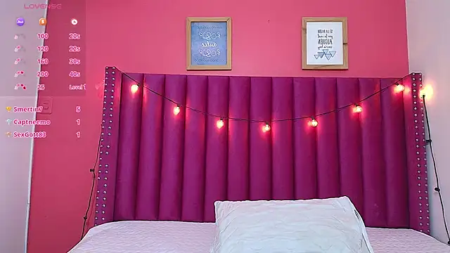 Snapshot of littlee_emilyy_ chatting on 23, 1, 2025 littlee emilyy online show from 23, 1, 2025