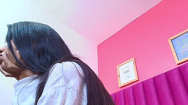 Snapshot of littlee_emilyy_ chatting on 28, 1, 2025 littlee emilyy online show from 28, 1, 2025