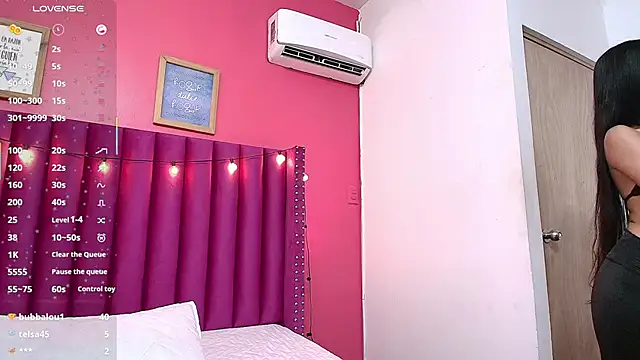 Snapshot of littlee_emilyy_ chatting on 12, 2, 2025 littlee emilyy online show from 12, 2, 2025