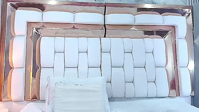 Snapshot of littlee_emilyy_ chatting on 27, 2, 2025 littlee emilyy online show from 27, 2, 2025