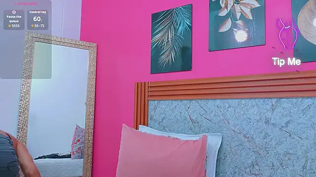 littlee emilyy  online show from 6, 4, 2026