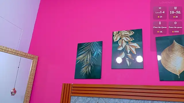 Snapshot of littlee_emilyy_ chatting on 2, 5, 2026 littlee emilyy online show from 2, 5, 2026