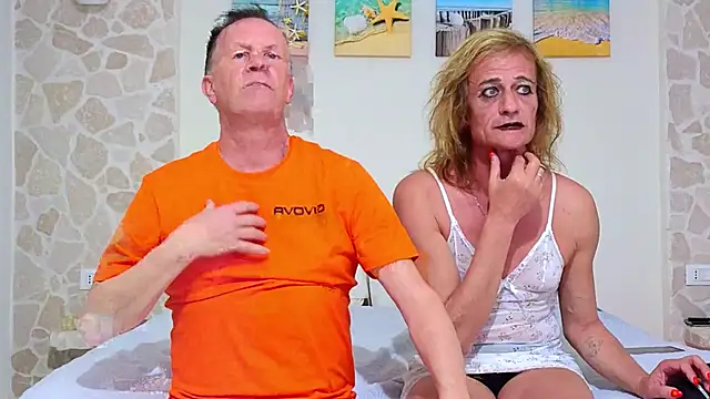 Snapshot of gigianddave chatting on 1, 3, 2025 gigianddave online show from 1, 3, 2025