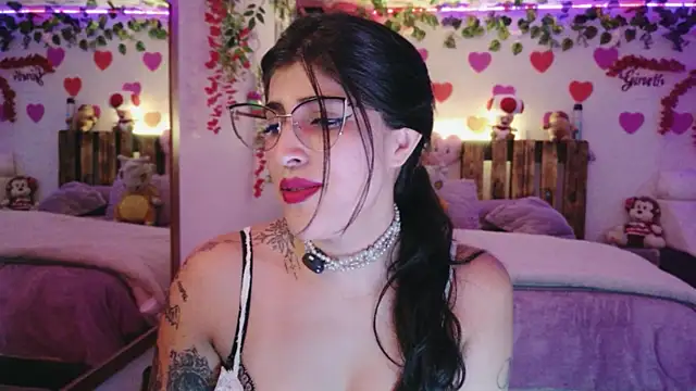 Snapshot of azahar__ziiz chatting on 11, 7, 2026 azahar ziiz online show from 11, 7, 2026