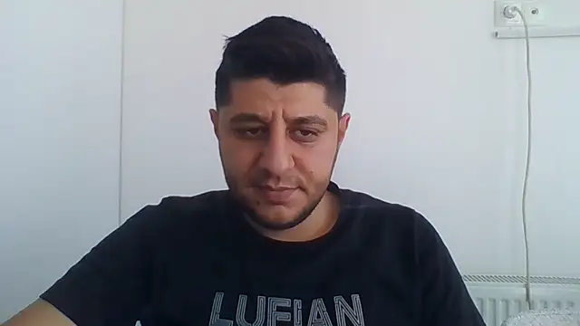 erkekkkadam online show from 28, 1, 2025