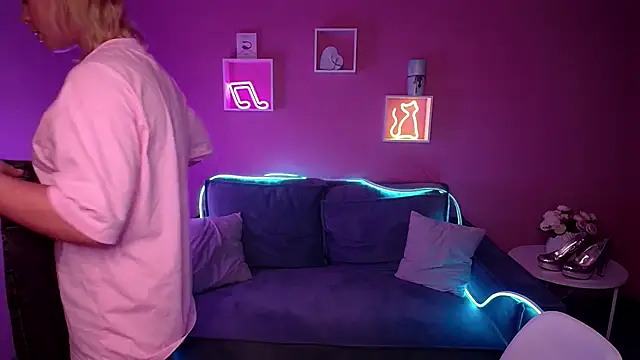 Snapshot of RikaRaily chatting on 6, 12, 2024 RikaRaily online show from 6, 12, 2024