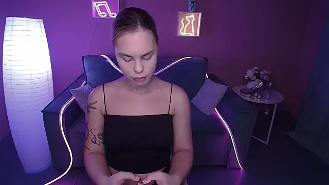 Snapshot of RikaRaily chatting on 14, 12, 2024 RikaRaily online show from 14, 12, 2024