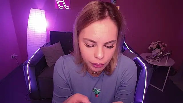 Snapshot of RikaRaily chatting on 21, 1, 2025 RikaRaily online show from 21, 1, 2025