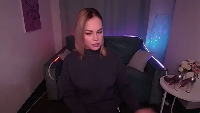 Snapshot of RikaRaily chatting on 14, 2, 2025 RikaRaily online show from 14, 2, 2025