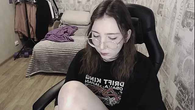 Snapshot of AmeliaKamishiro chatting on 2, 12, 2024 AmeliaKamishiro online show from 2, 12, 2024