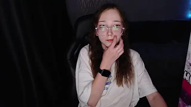 Snapshot of AmeliaKamishiro chatting on 3, 10, 2025 AmeliaKamishiro online show from 3, 10, 2025