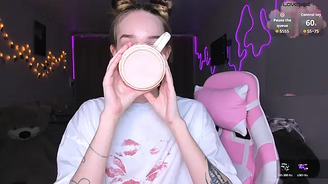 MoonDust online show from 19, 3, 2026