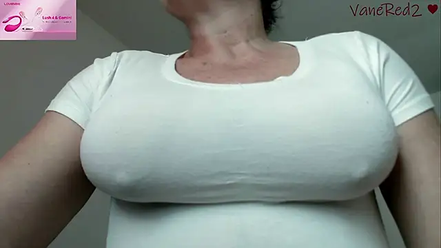 Snapshot of vanered2 chatting on 17, 7, 2026 vanered2 online show from 17, 7, 2026