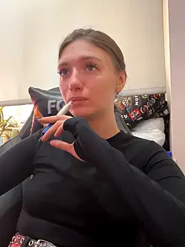 SwettyMolly online show from 16, 9, 2025