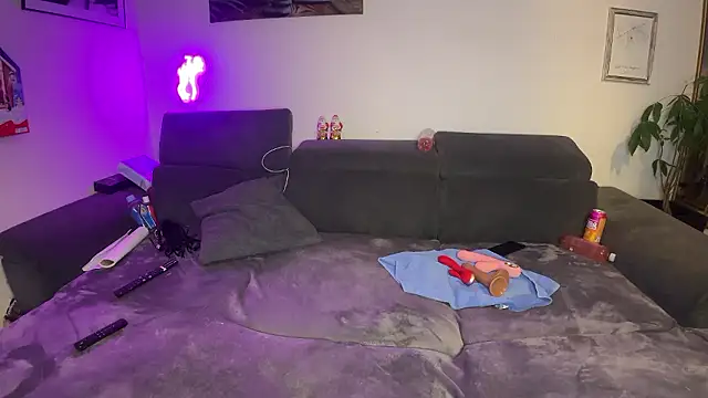 Furby13 online show from 3, 12, 2024