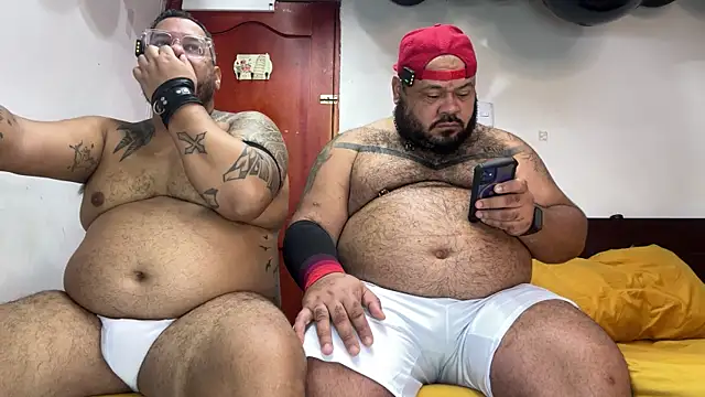 Snapshot of Latino_bigcock chatting on 26, 10, 2025 Latino bigcock online show from 26, 10, 2025