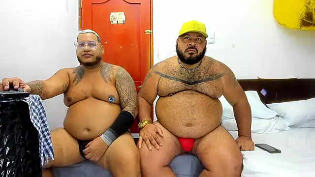 Snapshot of Latino_bigcock chatting on 28, 11, 2025 Latino bigcock online show from 28, 11, 2025