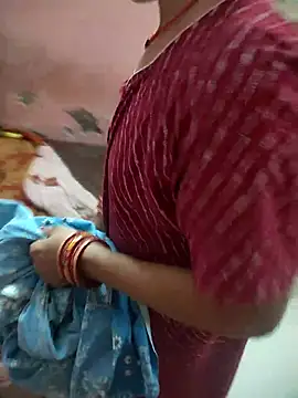 COUPLLE VILLAGE online show from 31, 10, 2025