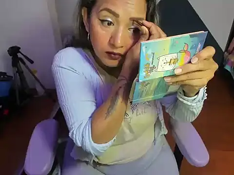 daleska ayala 1 online show from 13, 10, 2025